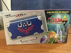 New Nintendo 2DS XL Hylian Shield Edition - Nintendo 3DS